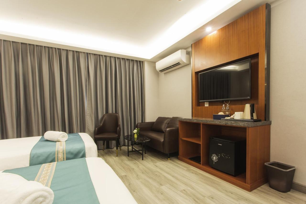 Thapae Twins Hotel Chiang Mai Zewnętrze zdjęcie