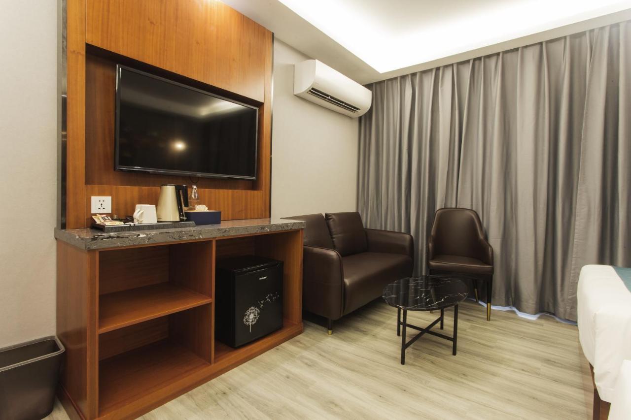 Thapae Twins Hotel Chiang Mai Zewnętrze zdjęcie
